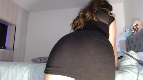 Snapshot of mariana124_ chatting on 10-30-25, 08:09 Mariana online show from 10-30-25, 08:09