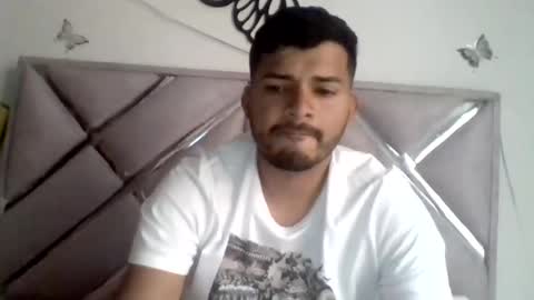Snapshot of mariana428782 chatting on 06-12-26, 04:50 mariana428782 online show from 06-12-26, 04:50