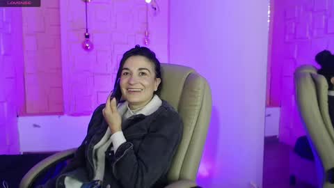 Mariana online show from 04-25-26, 01:41