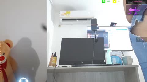 Snapshot of mariana_1_ chatting on 02-08-25, 07:15 Mariana online show from 02-08-25, 07:15