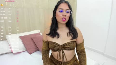 Snapshot of mariana_allen chatting on 02-07-25, 03:23 Mariana Allen online show from 02-07-25, 03:23