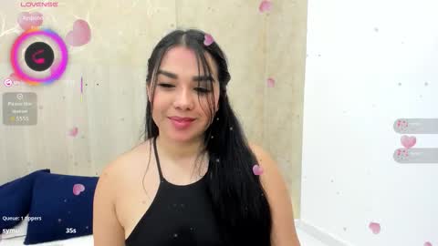 Snapshot of mariana_allen chatting on 11-12-25, 10:09 Mariana Allen online show from 11-12-25, 10:09