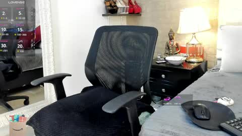 Mar y online show from 04-24-26, 02:41