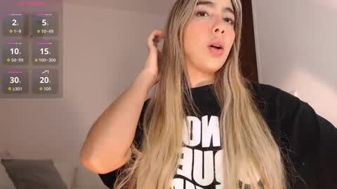 Mariana online show from 09-26-25, 10:03