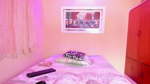 Snapshot of mariana_mauricio chatting on 01-25-25, 08:31 mariana mauricio online show from 01-25-25, 08:31