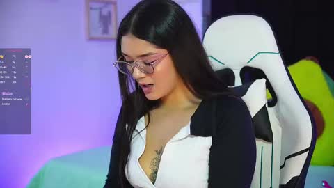 Mariana  online show from 09-18-25, 07:05