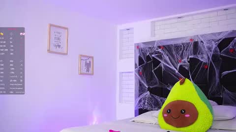 Mariana  online show from 10-21-25, 07:14