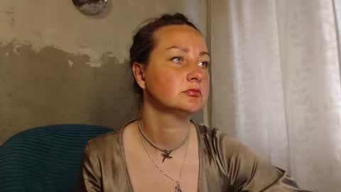 Snapshot of mariana_mur chatting on 06-12-26, 01:43 MarianaMur online show from 06-12-26, 01:43
