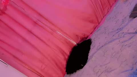 Snapshot of mariana_ofc chatting on 11-05-25, 11:21 Mariana online show from 11-05-25, 11:21