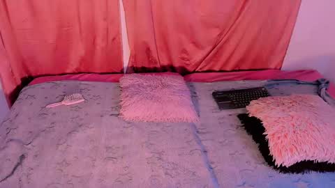 Snapshot of mariana_ofc chatting on 11-14-25, 11:09 Mariana online show from 11-14-25, 11:09