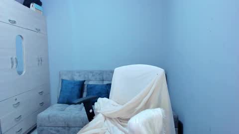 Snapshot of mariana_owen chatting on 02-23-25, 05:56    online show from 02-23-25, 05:56
