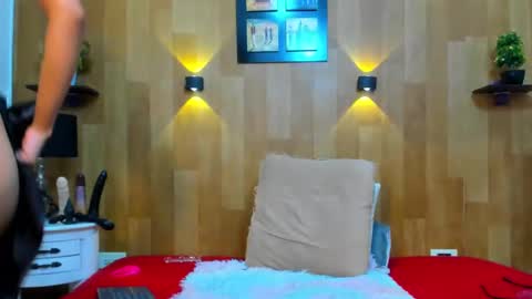 Mariana Angel online show from 01-15-25, 06:51