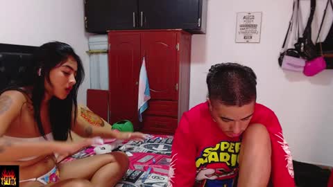 Mariana Gutierrez online show from 12-15-24, 01:35