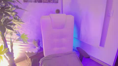 Snapshot of marianaaaa777 chatting on 11-08-25, 08:14 Vane online show from 11-08-25, 08:14