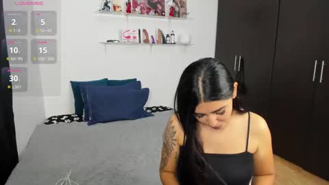 MARIANA Y VALENTINA online show from 09-09-25, 11:10