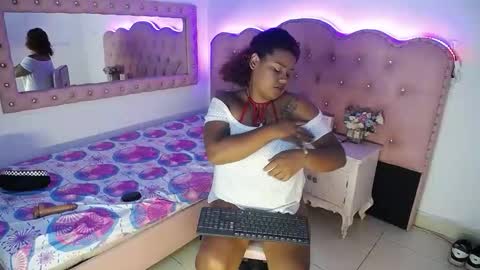 Mariana online show from 02-18-26, 08:49