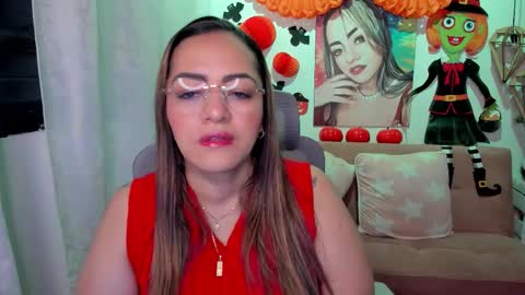 Snapshot of marianalopez81 chatting on 10-24-25, 12:52 Mariana Lopez online show from 10-24-25, 12:52