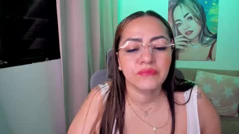Snapshot of marianalopez81 chatting on 03-17-26, 12:59 Mariana Lopez online show from 03-17-26, 12:59