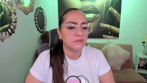 Snapshot of marianalopez81 chatting on 03-31-26, 10:43 Mariana Lopez online show from 03-31-26, 10:43
