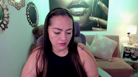 Snapshot of marianalopez81 chatting on 04-04-26, 10:51 Mariana Lopez online show from 04-04-26, 10:51