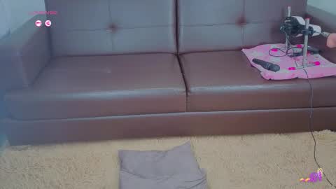 Mariana  online show from 10-25-25, 03:03