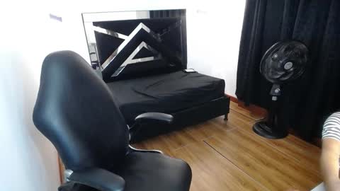 Mariana online show from 01-15-26, 03:00