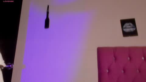 Snapshot of marianawlls chatting on 01-03-25, 07:29 mariana williams online show from 01-03-25, 07:29