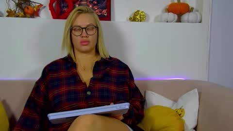 Maria online show from 11-02-25, 06:21