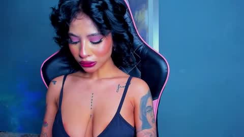 M A R I A N E online show from 01-20-25, 04:10