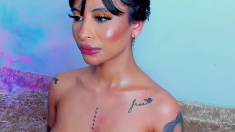 M A R I A N E online show from 02-01-25, 07:15