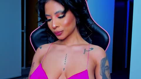 M A R I A N E online show from 02-05-25, 06:24