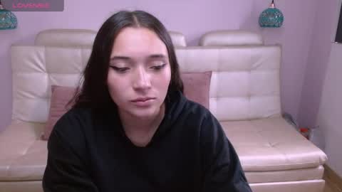 Snapshot of marianne_cam chatting on 06-09-26, 12:50 marianne_cam online show from 06-09-26, 12:50