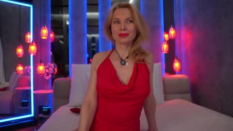 Snapshot of marianova chatting on 05-15-26, 05:03 Maria online show from 05-15-26, 05:03