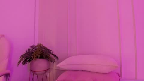 Maria Pettit online show from 02-07-25, 12:17