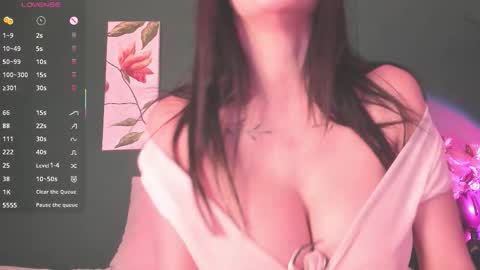 Snapshot of mariateresa11 chatting on 11-23-25, 11:21 Theressa online show from 11-23-25, 11:21