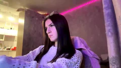 Snapshot of maribethgradowski chatting on 03-10-26, 02:33 Eva online show from 03-10-26, 02:33