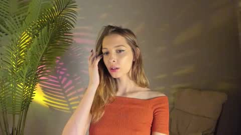 Snapshot of maribett chatting on 11-12-25, 07:57 Masha online show from 11-12-25, 07:57