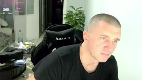 maribor5879 online show from 11-17-25, 10:37