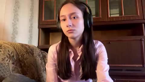 Snapshot of maricruzsilleman chatting on 03-15-26, 02:12 Lois online show from 03-15-26, 02:12