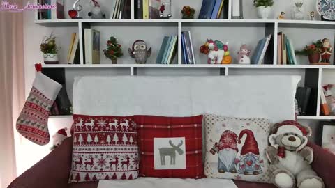 Snapshot of marie_antoinette62 chatting on 12-17-24, 06:09 Maria online show from 12-17-24, 06:09