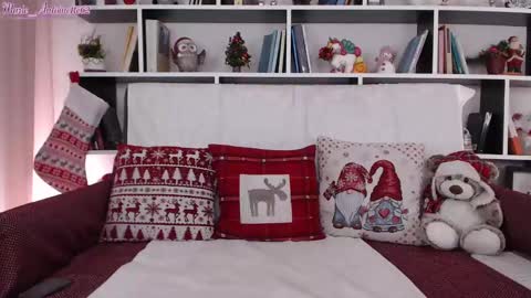 Snapshot of marie_antoinette62 chatting on 01-03-25, 09:15 Maria online show from 01-03-25, 09:15