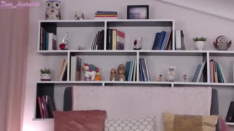 Snapshot of marie_antoinette62 chatting on 01-19-25, 07:47 Maria online show from 01-19-25, 07:47