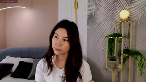 Snapshot of marie_diaze chatting on 05-05-26, 05:15 Marie LEAVE YOUR WITH ME online show from 05-05-26, 05:15