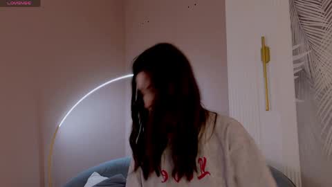 Snapshot of marie_diaze chatting on 05-17-26, 05:16 Marie LEAVE YOUR WITH ME online show from 05-17-26, 05:16