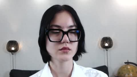 Marie Fitch online show from 11-20-25, 04:01