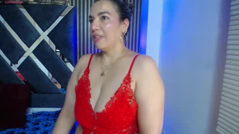 Snapshot of marie_hss chatting on 02-26-25, 08:33 marie_hss online show from 02-26-25, 08:33