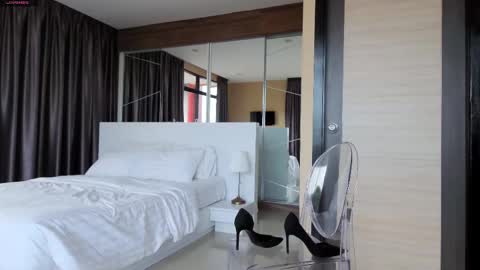 Marie online show from 02-10-25, 09:36