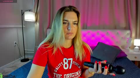 Mariel online show from 04-03-26, 01:47