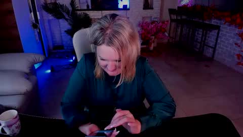 Snapshot of mariemlui chatting on 11-04-25, 12:26 mariemlui online show from 11-04-25, 12:26