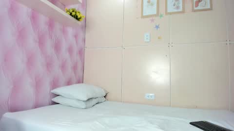 Marie online show from 01-21-25, 09:04